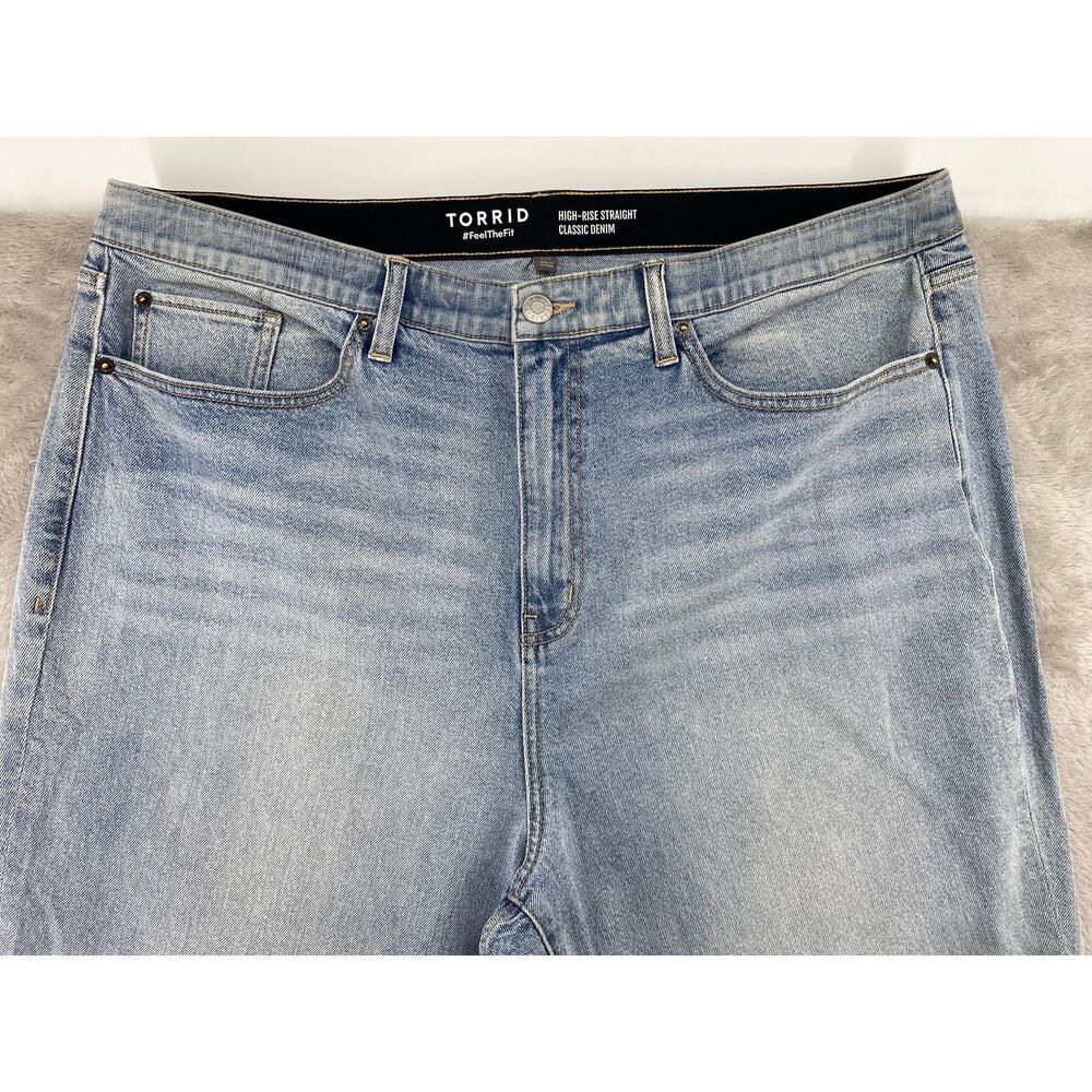 Torrid High Rise Straight Jeans 22 Tall Light Wash Classic Denim NWT - Picture 4 of 5